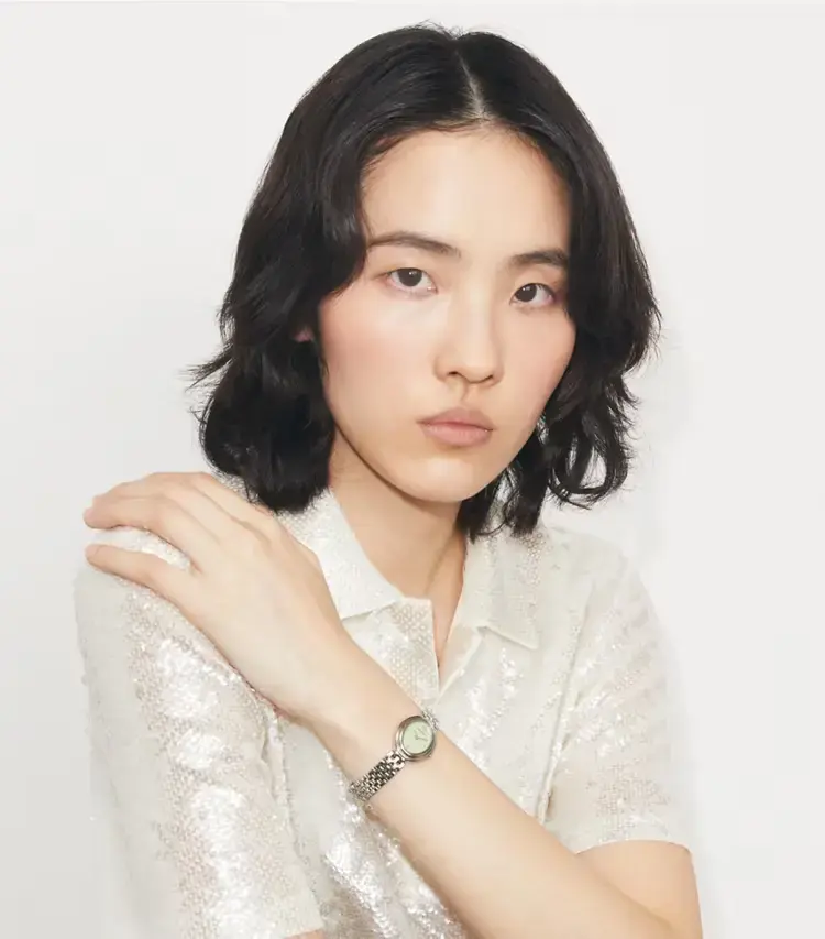 Oval Watch - Image 4