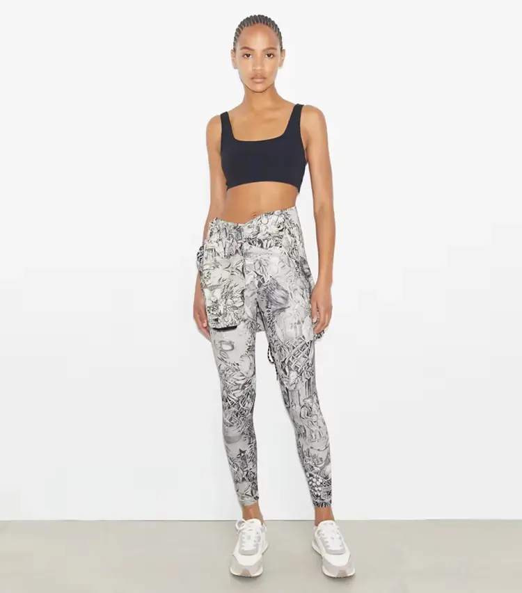Weightless Printed 7/8 Legging - Image 2