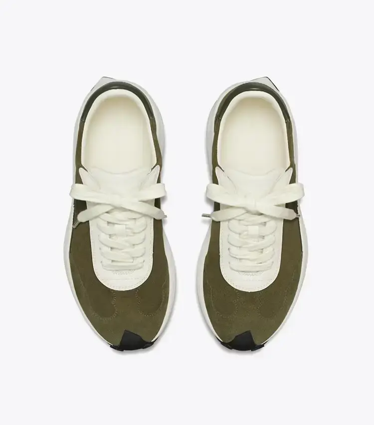 Tory Trainer - Image 4