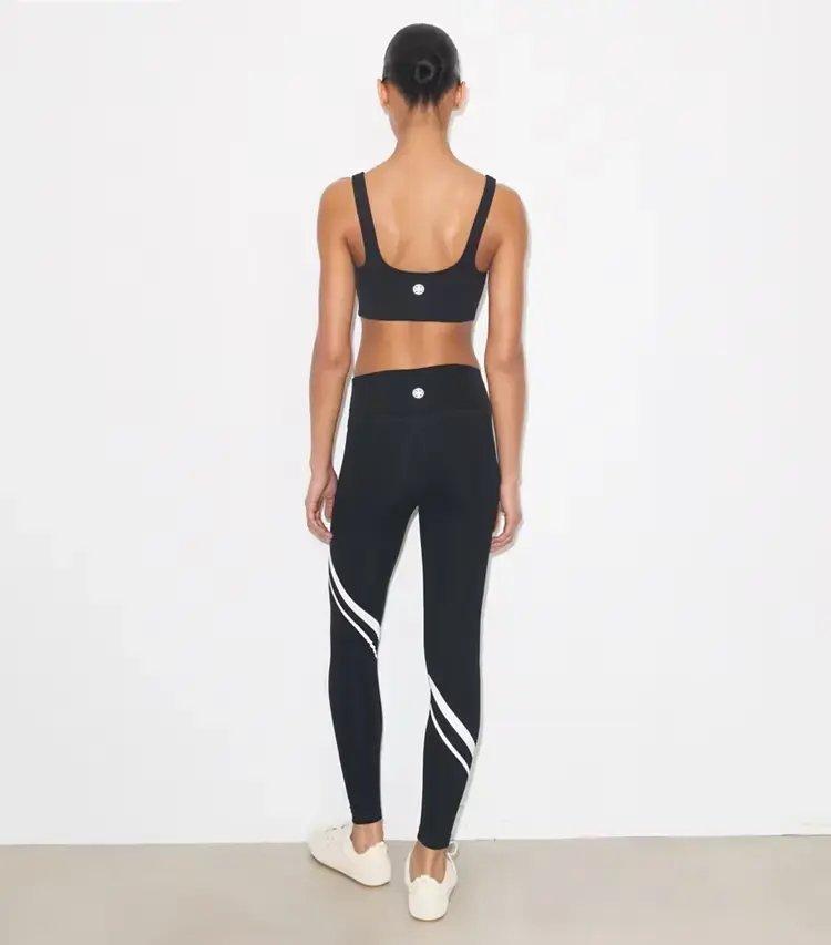 Sculpt Compression Diagonal Chevron Legging - Image 3